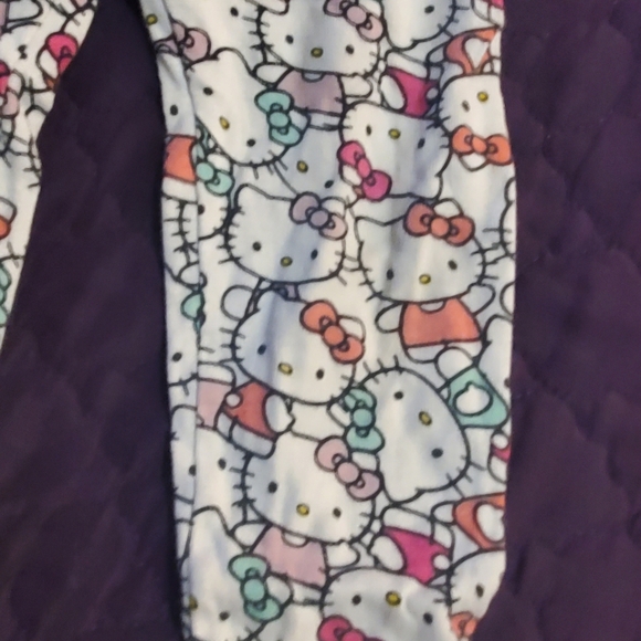 Gap Kids Hello Kitty Gray and Multicolor Kids Pajamas. - Picture 3 of 6